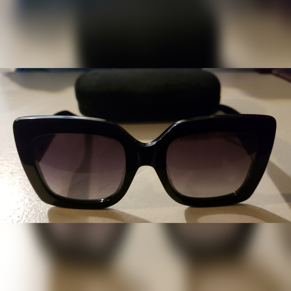 Gucci GG0083S